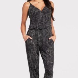 EVEREVE Allison Joy Black and White Nori Jumpsuit
